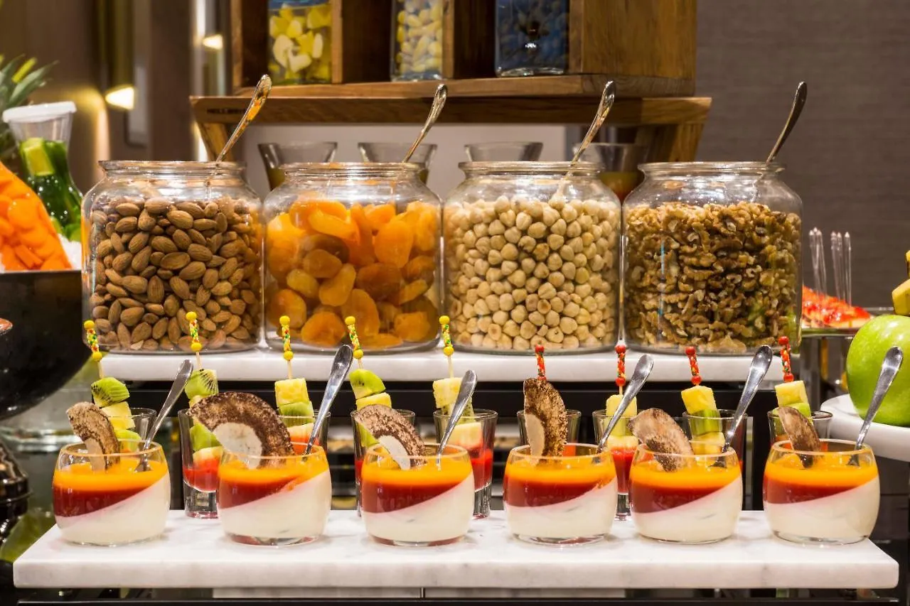 Radisson Collection Hotel, Vadistanbul 5*, Istanbul